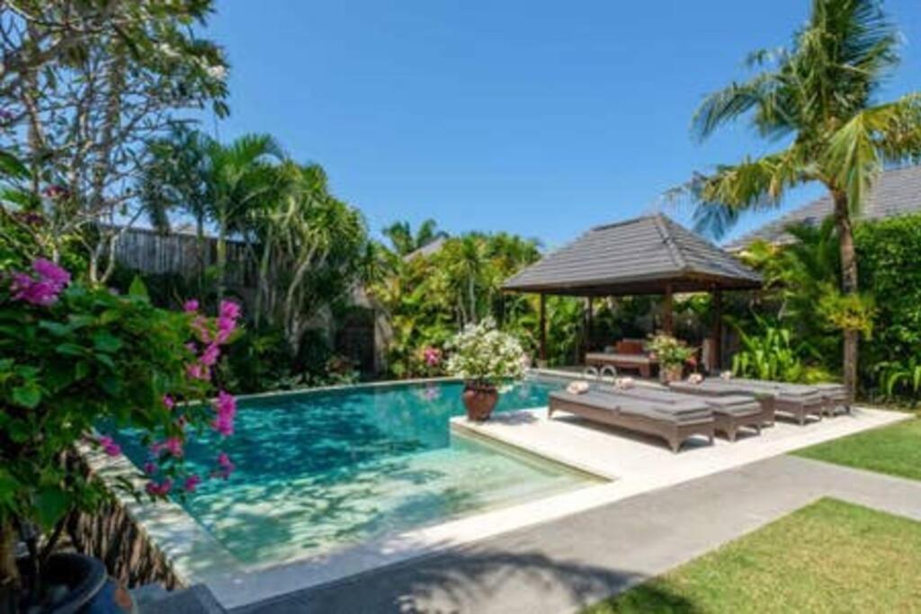Kejora Beachfront Estate Sanur -Stunning Villa Eleven Kültér fotó