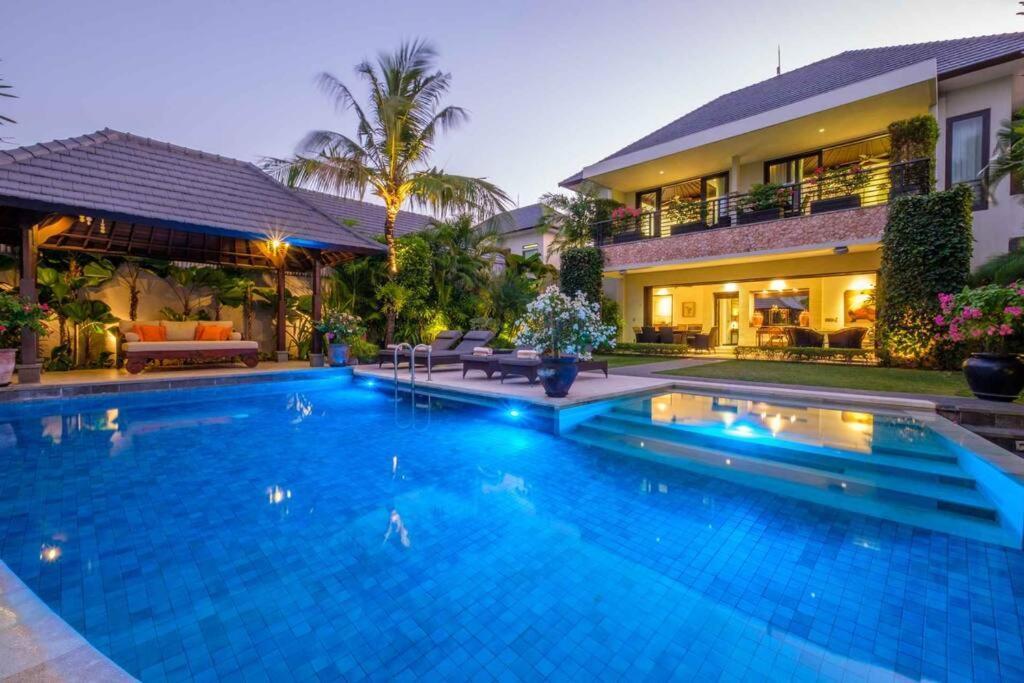 Kejora Beachfront Estate Sanur -Stunning Villa Eleven Kültér fotó